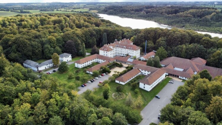Luftfoto af Idrætshøjskolen Bosei i Præstø