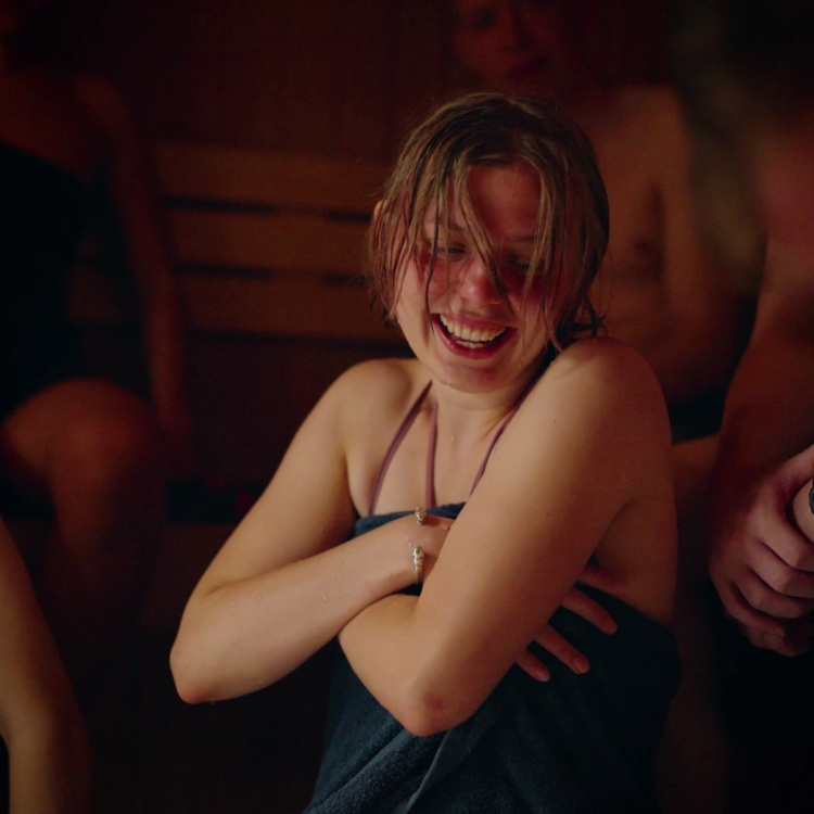 Højskoleelev i sauna